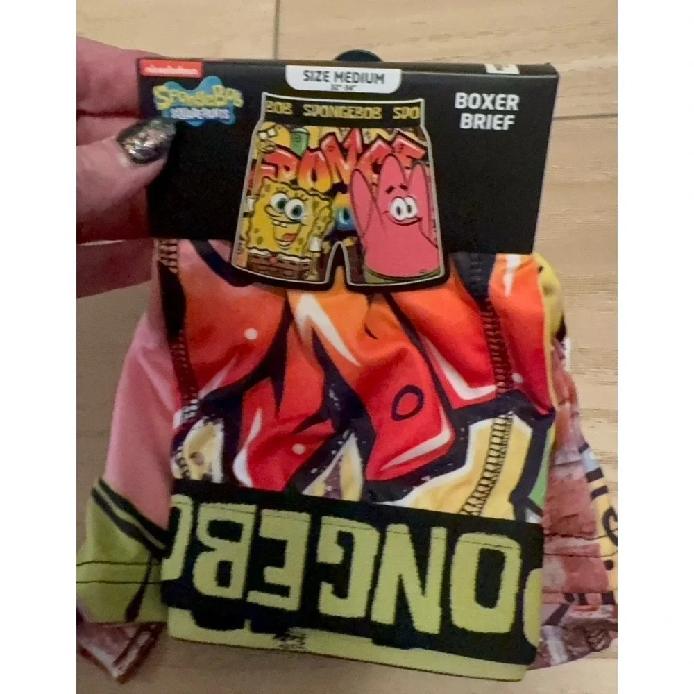 NEW men's size MEDIUM SpongeBob SquarePants performance boxer briefs.